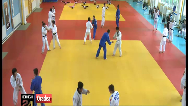 Judoka din Romania participa la un stagiu comun cu sportivele din Coreea de Nord Imagine