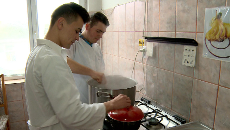 Jumatate dintre elevii unui liceu din Iasi nu vor sa dea examenul de bacalaureat Imagine