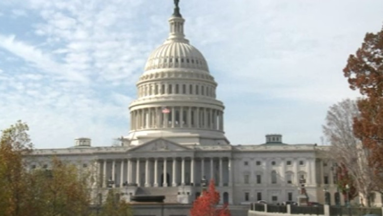 Jumatate dintre membrii Congresului american sunt milionari Imagine