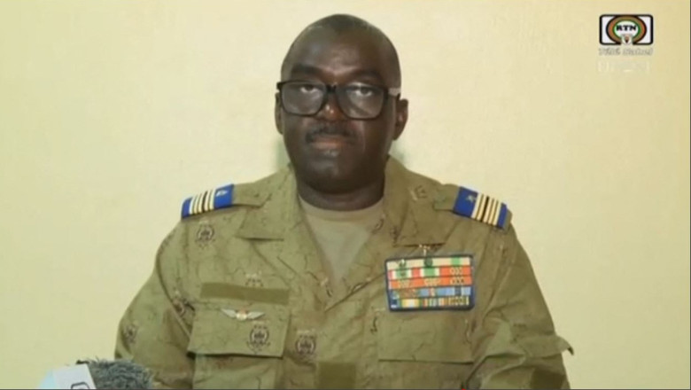Junta din Niger spune ca a dejucat o tentativa de evadare a fostului presedinte. Mohamed Bazoum e tinut in arest de 3 luni Imagine