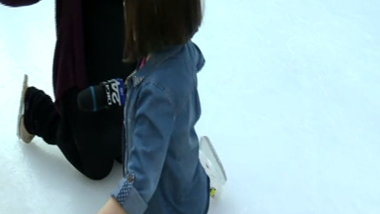 JURNAL PENTRU COPII. Lectia de patinaj a reporterului Miruna Imagine