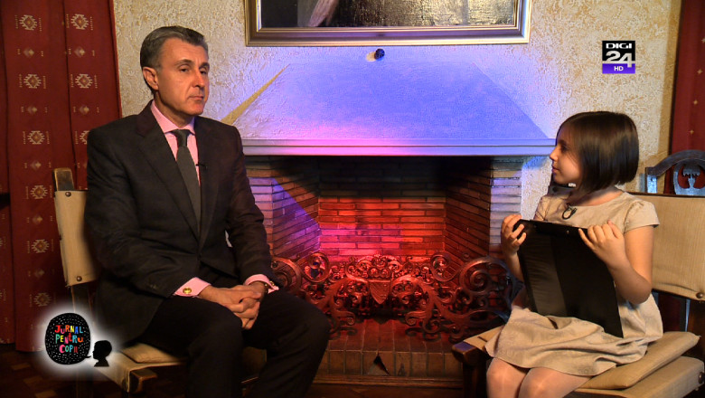 Jurnal pentru copii. Principele Radu al Romaniei adora sa mestereasca in atelierul sau de tamplarie Imagine