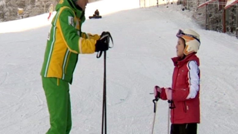 JURNAL PENTRU COPII. Reporterul Miruna a invatat sa schieze Imagine