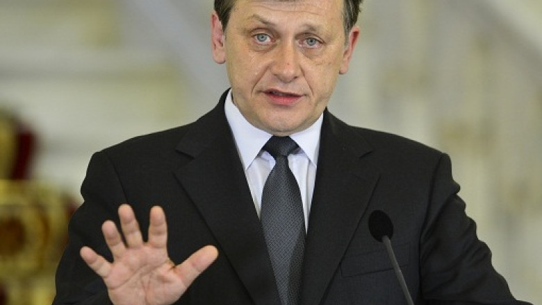 JURNALUL DE SEARA. C. Antonescu: Parlamentul nu va bloca referendumul lui T. Basescu Imagine