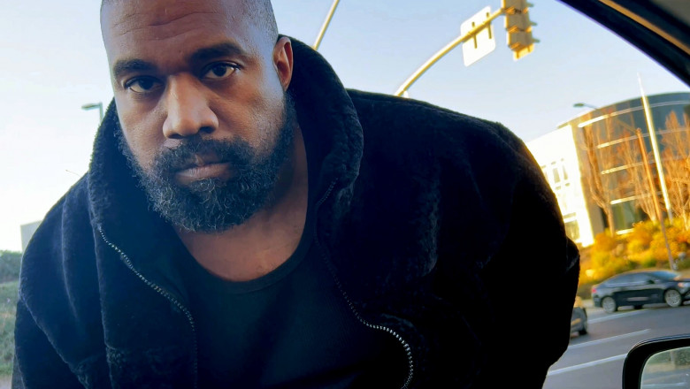 Kanye West e dat in judecata de un fost angajat pentru rasism si antisemitism. Rapperul ar fi spus ca „Hitler era fabulos si inovator” Imagine