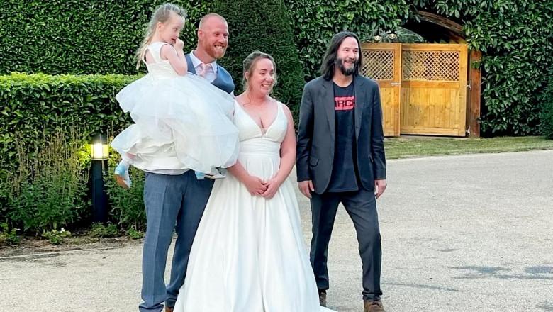 Keanu Reeves le-a facut unor miri cea mai mare surpriza din viata lor si a aparut pe neasteptate la nunta Imagine