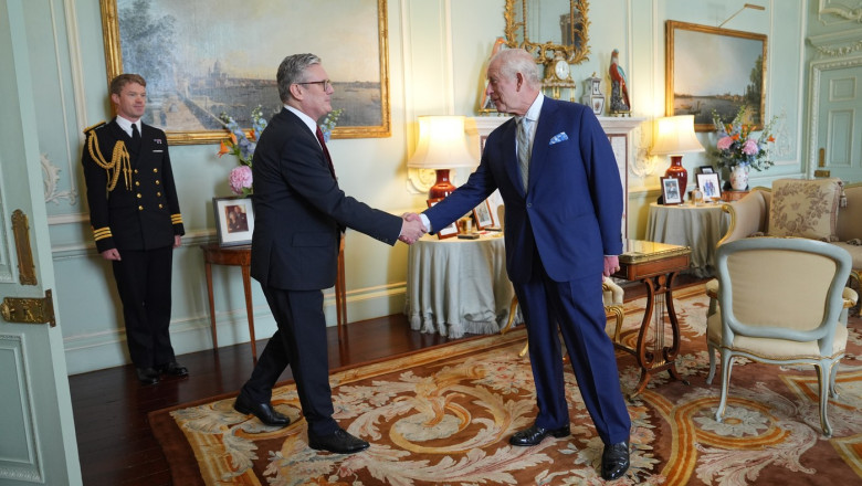 Keir Starmer a fost primit de regele Charles la Palatul Buckingham si desemnat oficial noul prim-ministru al Marii Britanii Imagine