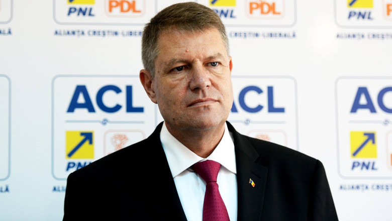 Klaus Iohannis: A arunca o gaina moarta in curtea cuiva este un simbol nazist de amenintare directa cu moartea Imagine