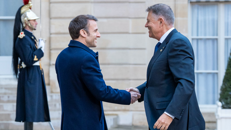 Klaus Iohannis a vorbit, la Paris, cu Emmanuel Macron, despre sustinerea Ucrainei si situatia de la Marea Neagra Imagine