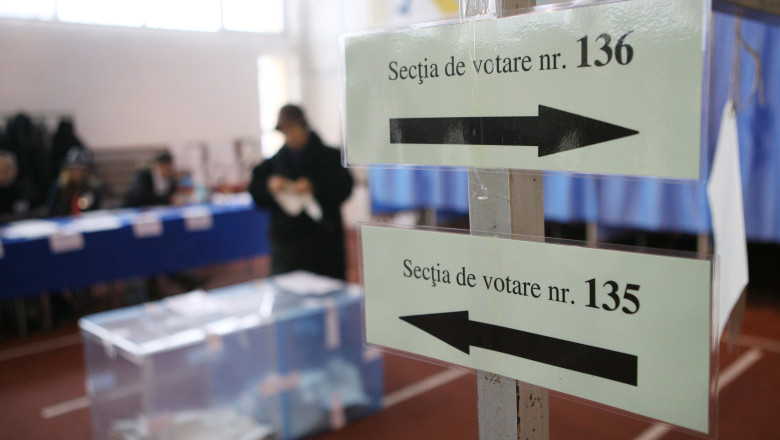 Klaus Iohannis: Domnule Ponta, daca mai veniti tot cu hartiute, faceti-le ca lumea. Faceti copiute ca lumea! Imagine