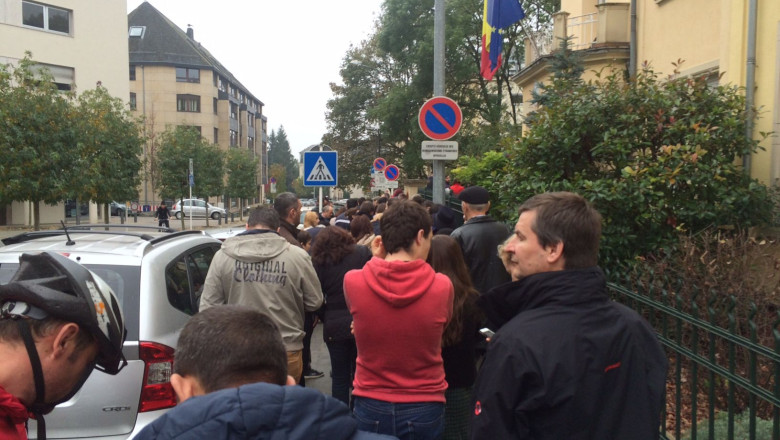 Klaus Iohannis: Guvernul sa gaseasca solutii pentru noi sectii de vot in diaspora, dupa decizia BEC Imagine