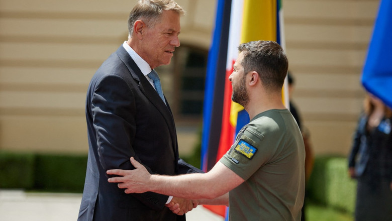 Klaus Iohannis i-a cerut lui Zelenski sa repare legea care interzice drepturile minoritatii romane din Ucraina Imagine