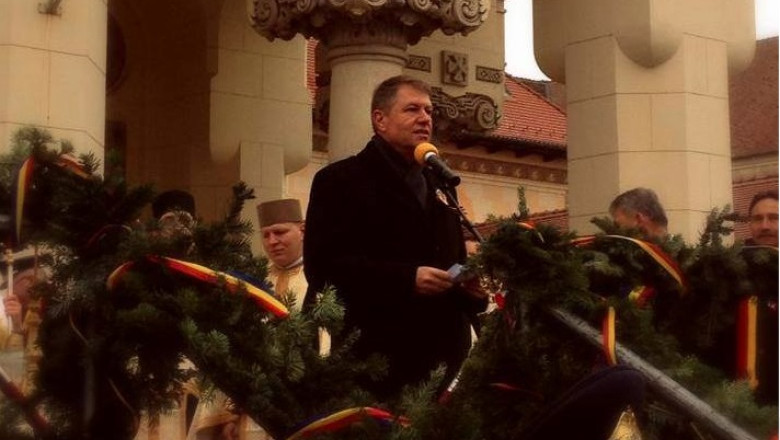 Klaus Iohannis, la Alba Iulia: „Oamenii politici au datoria de a privi, in primul rand, spre obiectivele nationale” Imagine