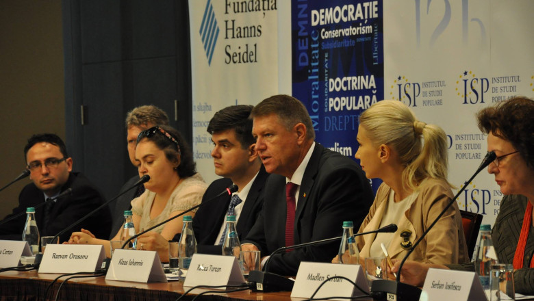 Klaus Iohannis, la o dezbatere pe tema educatiei: Sunt un politruc care vrea sa candideze la Presedintia Romaniei Imagine