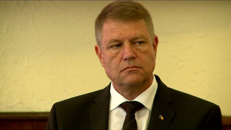Klaus Iohannis si-a facut card la BCU Imagine