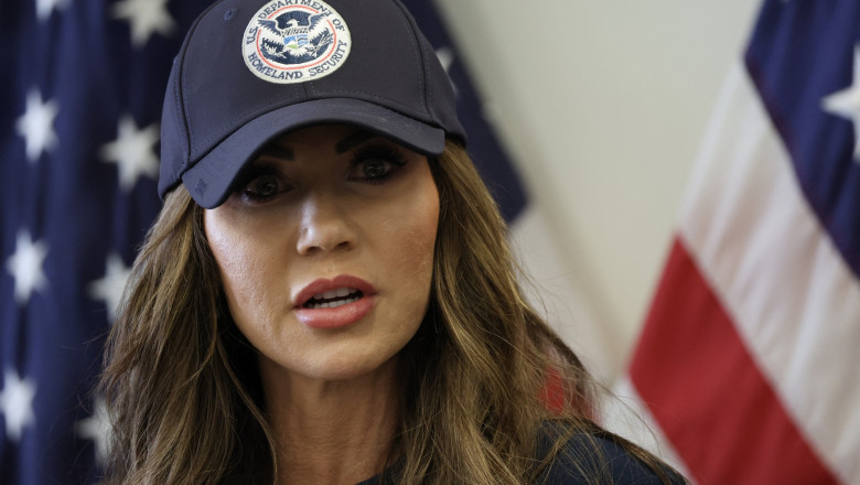 Kristi Noem, secretarul american pentru securitate interna, a fost transportata la spital. Ce spune buletinul medical Imagine