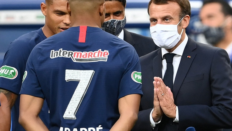 Kylian Mbappe spune ca s-a consultat cu Emmanuel Macron in privinta ramanerii sale la PSG. Atacantul francez era dorit de Real Madrid Imagine
