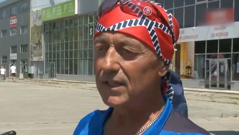 La 62 de ani, face turul Romaniei pe doua roti. A poposit, astazi, la Timisoara Imagine