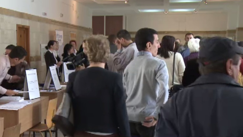 La bursa locurilor de munca pentru absolventi, dintre cele 500 de locuri de munca oferite, doar 80 au fost pentru studii superioare Imagine