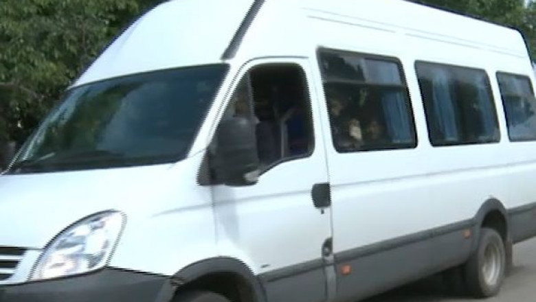 La cat se ridica restantele, in Timis, la plata navetei pentru elevi  Imagine