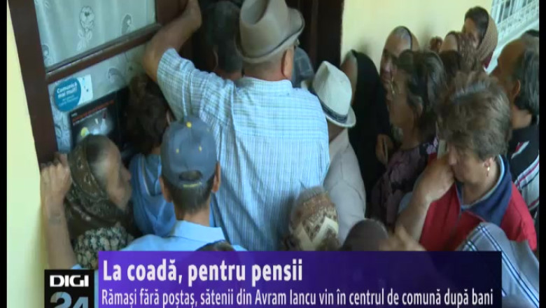 La coada, pentru pensii. Ramasi fara postas, satenii din Avram Iancu vin in centrul de comuna dupa bani Imagine