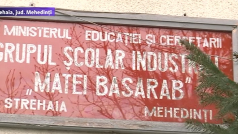 La cursuri cu geci si manusi pentru ca scoala vrea sa faca economii Imagine