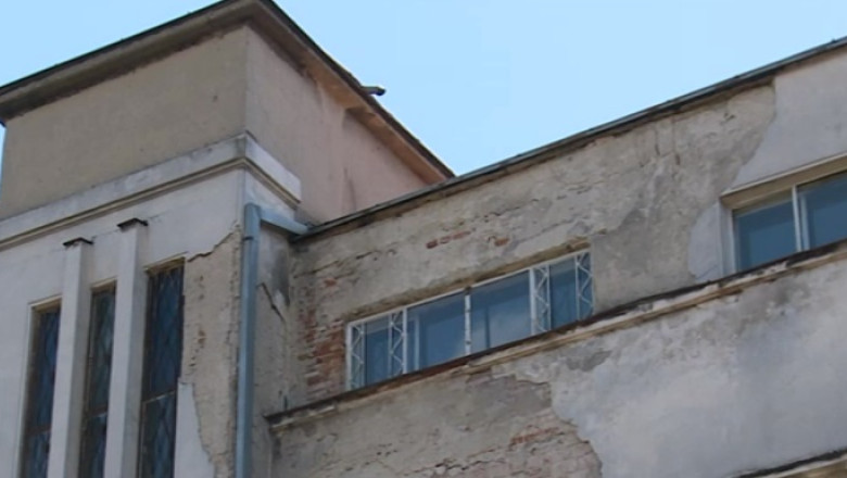 La Drobeta Turnu Severin, femeile nasc intr-un spital nerenovat din 1945. Noua maternitate nu are aparatura Imagine