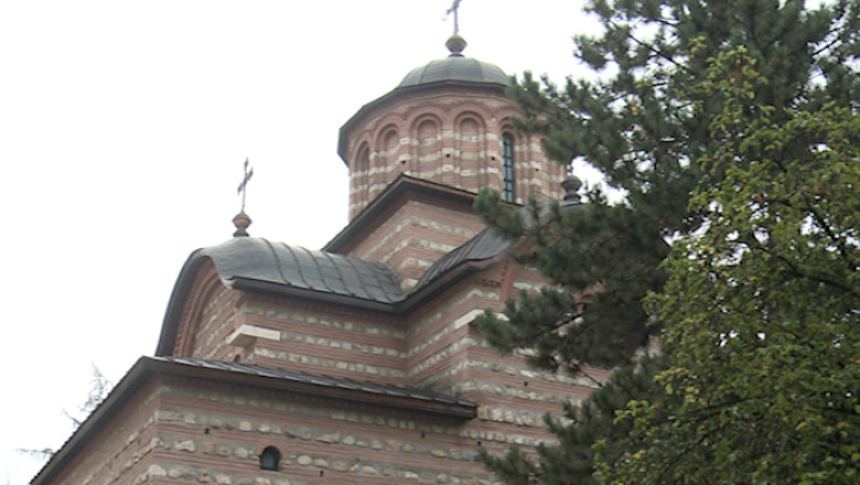 La facultate, pe sub biserica Imagine