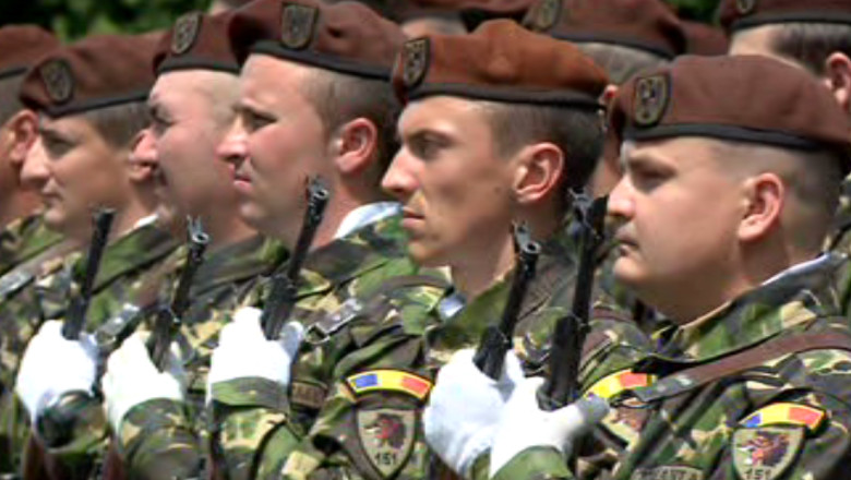 La Iasi au fost organizate ceremonii militare si religioase de Ziua Eroilor Imagine