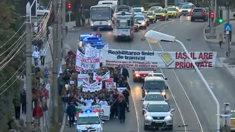 La Iasi, oamenii au iesit din nou in strada pentru Rosia Montana Imagine