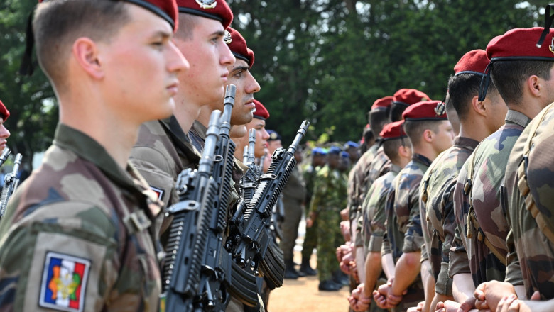 La orizont, economia de razboi. Parisul pledeaza pentru "o autonomie totala" europeana in domeniul apararii Imagine