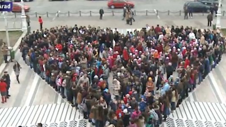 La Timisoara a fost organizat Marsul Bolilor Rare. Au participat medici, studenti si rezidenti Imagine