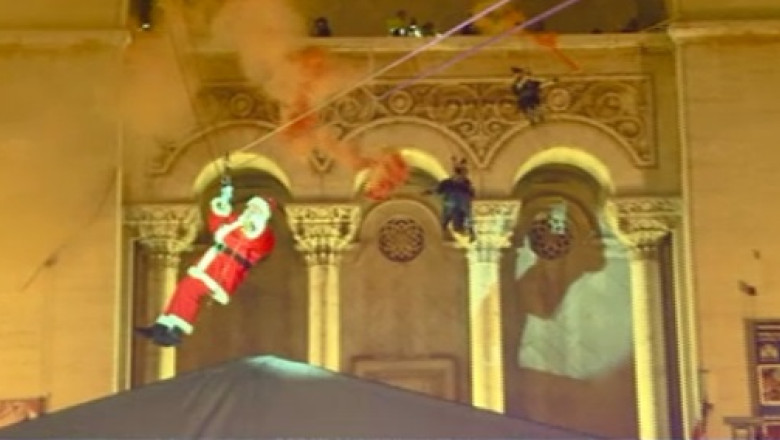 La Timisoara, Mos Craciun a venit pe tiroliana Imagine