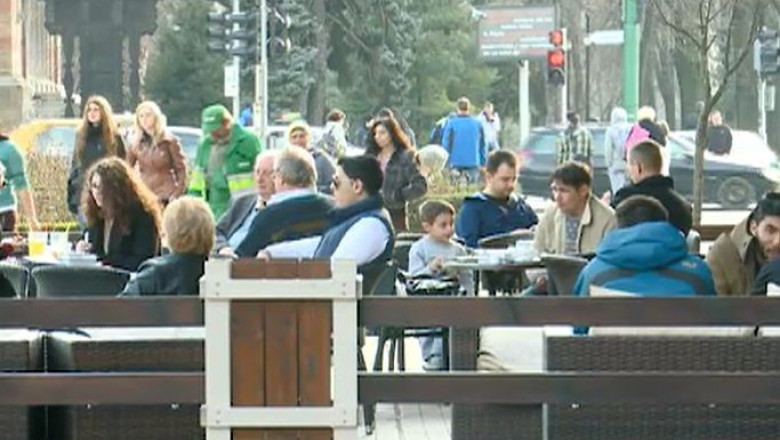 La Timisoara, soarele a deschis terasele. Si in zilele urmatoare, vremea ramane calda in tot vestul tarii Imagine