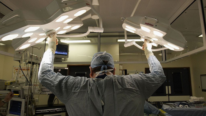 La un an dupa moartea unui baiat de 16 ani in spital, la Targu Jiu, unul dintre medicii vizati a fost audiat: „Puteam sa-l operez eu?” Imagine