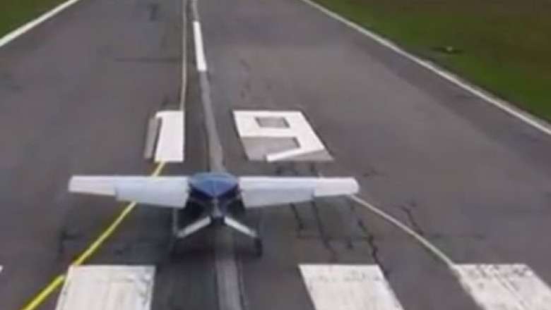 La volan. Aeromobil 2,5: masina zburatoare Imagine