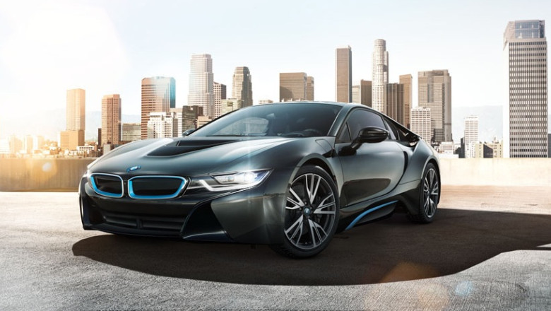 LA VOLAN. BMW i8, consum de sub 5 litri in mediul urban Imagine