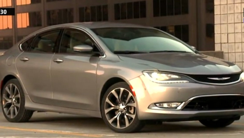 LA VOLAN. Chrysler 200: Noua trepte de viteza, tractiune integrala, design premium Imagine