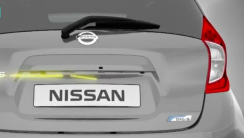 LA VOLAN. Nissan Note are camera video pentru marsarier Imagine