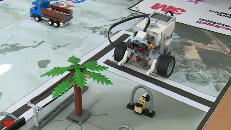 Laborator de robotica pentru copii Imagine