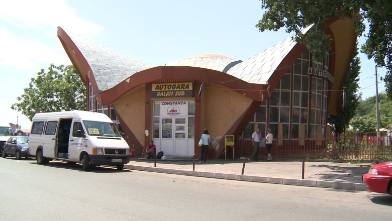 Lacat pe Autogara "Dumitru" din Galati. Societatea care o administra a intrat in faliment Imagine