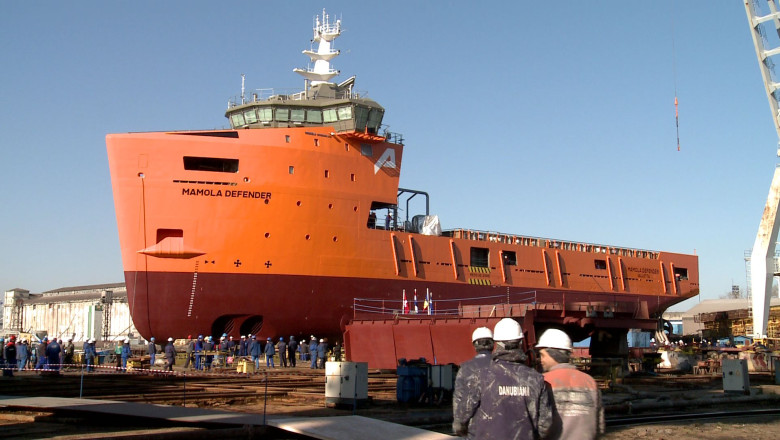 Lansare de nava in Santierul Naval Damen Imagine