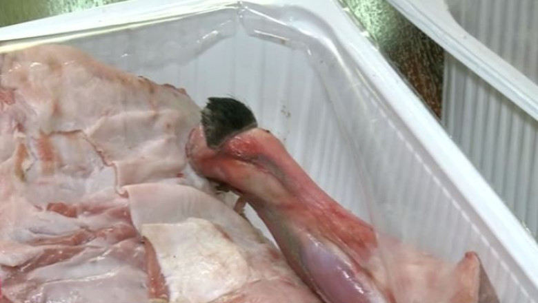 Lant de magazine amendat cu 326.000 de lei pentru nereguli la carnea de miel Imagine