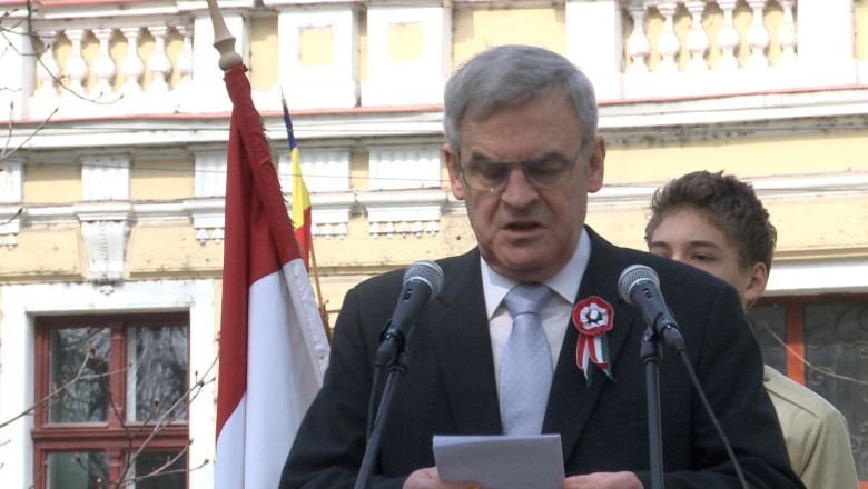 Laszlo Tokes, pe lista partidului maghiar Fidesz. Fostul episcop a primit locul 3, eligibil, pentru alegerile europarlamentare Imagine