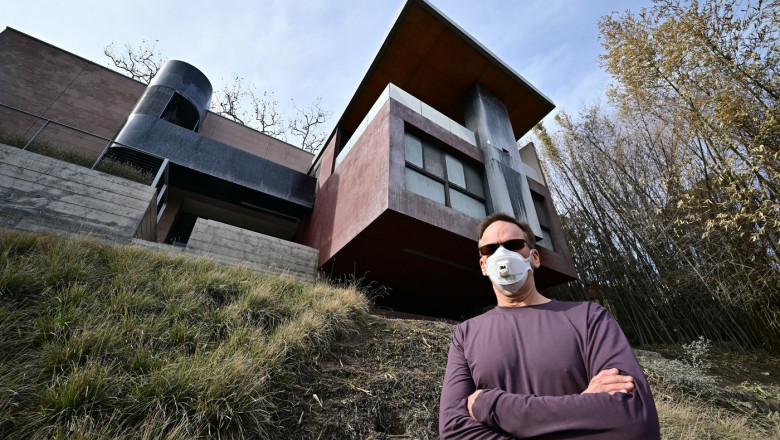 Lectie de arhitectura printre ruinele din Los Angeles. Cum fost construita o casa rezistenta la foc, care a ramas intacta dupa incendii Imagine