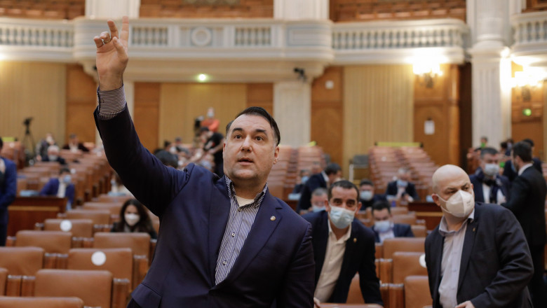 Legea avertizorului de integritate, jalon de care depind banii din PNRR, a fost adoptata de Parlament si merge la promulgare Imagine