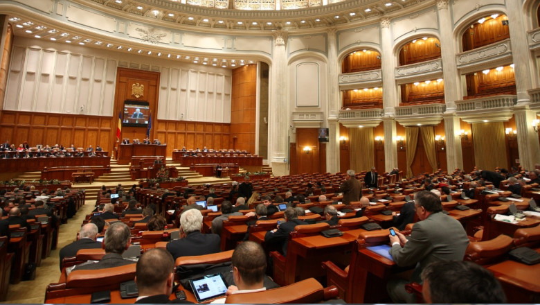 Legea pensiilor speciale a fost respinsa de Senat Imagine