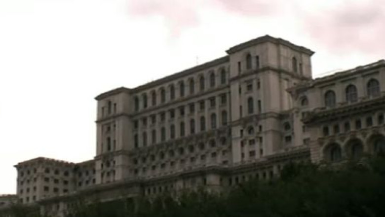 Legi cu dedicatie. Primarii scapa de incompatibilitate cu ajutorul Parlamentului Imagine