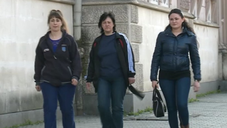 Lenjerie de lux, facuta dupa gratii. Sase detinute de la Gherla muncesc la o firma de confectii Imagine