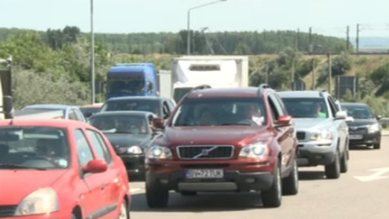 Liber pe podul de la Cernavoda. Taxa a fost eliminata si pentru zilele de luni, pana la ora 14.00 Imagine